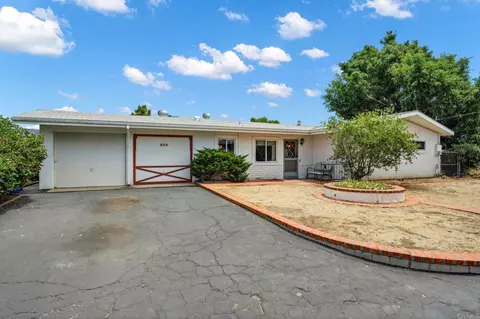 Exterior - 604 Rudd Rd, Vista, CA 92084 photo 18 of 21