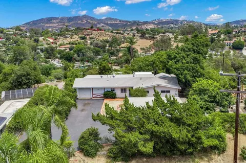 View/Area - 604 Rudd Rd, Vista, CA 92084 photo 12 of 14