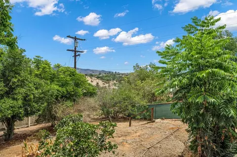 Exterior - 604 Rudd Rd, Vista, CA 92084 photo 7 of 21