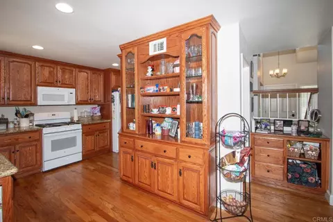 Kitchen - 1417 Grey Oaks Ct, Oceanside, CA 92056 photo 3 of 4