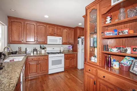 Kitchen - 1417 Grey Oaks Ct, Oceanside, CA 92056 photo 2 of 4
