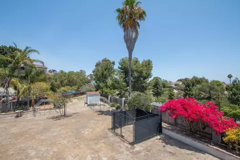 Exterior - 1417 Grey Oaks Ct, Oceanside, CA 92056 photo 7 of 13