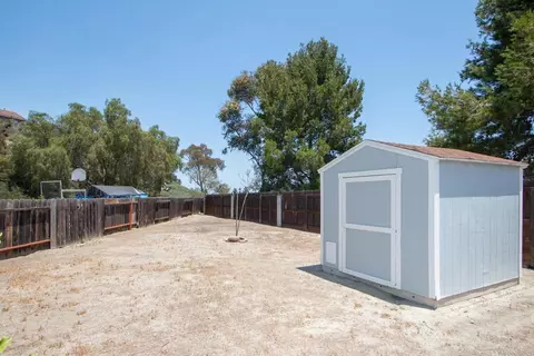 Exterior - 1417 Grey Oaks Ct, Oceanside, CA 92056 photo 11 of 13
