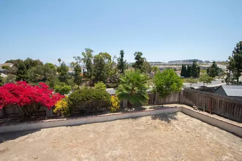 Exterior - 1417 Grey Oaks Ct, Oceanside, CA 92056 photo 6 of 13