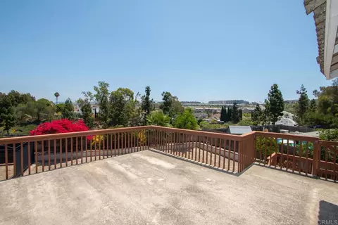 Exterior - 1417 Grey Oaks Ct, Oceanside, CA 92056 photo 5 of 13
