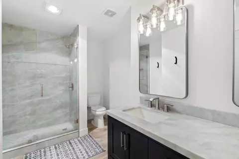 Bath - 1445 S Pacific St #D, Oceanside, CA 92054 photo 3 of 3