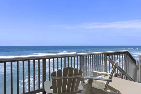 Exterior - 1445 S Pacific St #D, Oceanside, CA 92054 photo 4 of 8