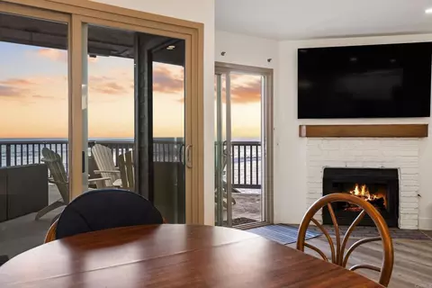 Dining - 1445 S Pacific St #D, Oceanside, CA 92054 photo 3 of 3