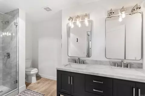Bath - 1445 S Pacific St #D, Oceanside, CA 92054 photo 2 of 3