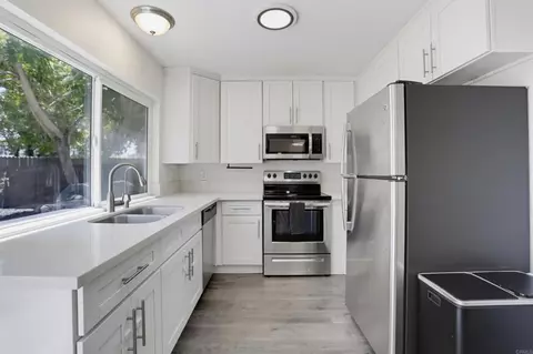 Kitchen - 1649 Palomar Dr, San Marcos, CA 92069 photo 2 of 4