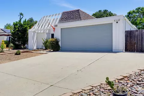 Exterior - 1649 Palomar Dr, San Marcos, CA 92069 photo 9 of 10