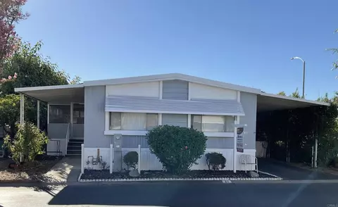 2700 E Valley Pkwy #21, Escondido, CA 92027