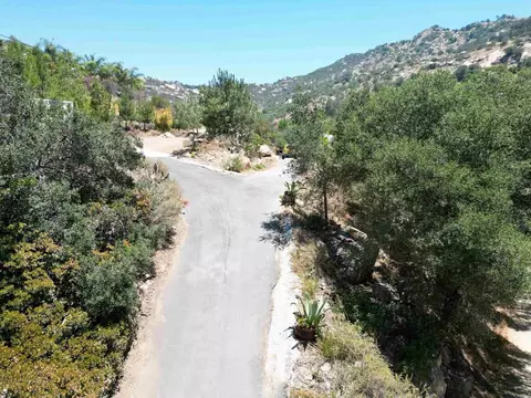 5589 Rainbow Creek Rd, Fallbrook, CA 92028 photo 3