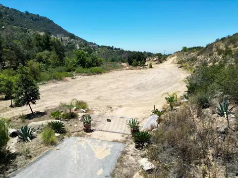 5589 Rainbow Creek Rd, Fallbrook, CA 92028 photo 4