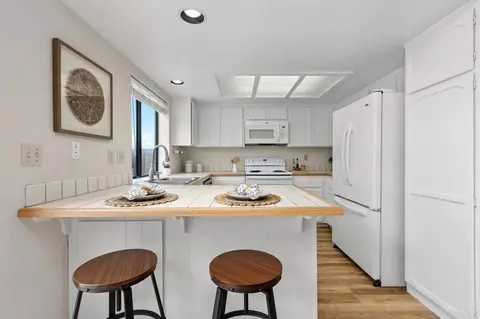 Kitchen - 6890 Peach Tree Rd, Carlsbad, CA 92011 photo 1 of 5