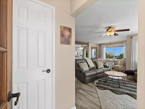 Entry Way - 7921 Cinnabar Dr, La Mesa, CA 91941 photo 2 of 5