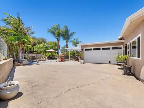 Exterior - 7921 Cinnabar Dr, La Mesa, CA 91941 photo 7 of 9