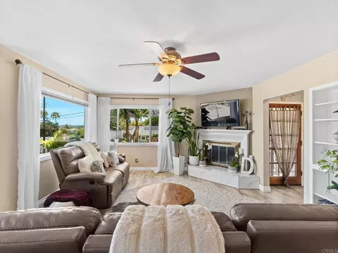 Living - 7921 Cinnabar Dr, La Mesa, CA 91941 photo 2 of 5