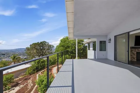 Exterior - 4344 Summit Dr, La Mesa, CA 91941 photo 5 of 7