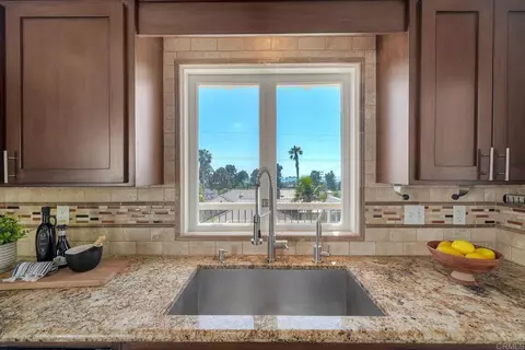 Kitchen - 403 S Horne St, Oceanside, CA 92054 photo 3 of 5