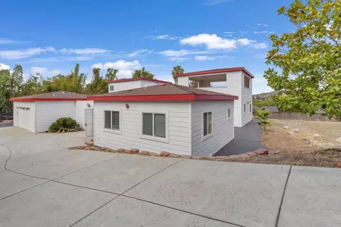 Exterior - 441 Rancho Santa Fe Rd, Encinitas, CA 92024 photo 13 of 18