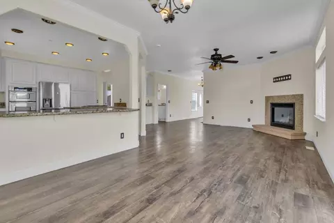 Living - 441 Rancho Santa Fe Rd, Encinitas, CA 92024 photo 3 of 9