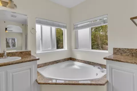 Bath - 441 Rancho Santa Fe Rd, Encinitas, CA 92024 photo 2 of 6
