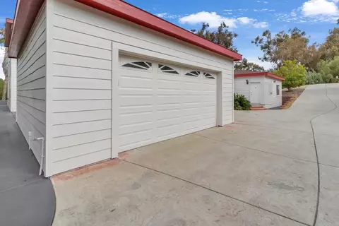 Exterior - 441 Rancho Santa Fe Rd, Encinitas, CA 92024 photo 15 of 18