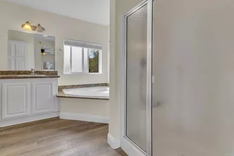 Bath - 441 Rancho Santa Fe Rd, Encinitas, CA 92024 photo 3 of 6