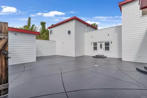 Exterior - 441 Rancho Santa Fe Rd, Encinitas, CA 92024 photo 9 of 18