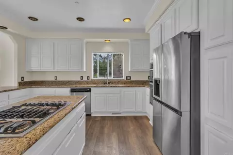 Kitchen - 441 Rancho Santa Fe Rd, Encinitas, CA 92024 photo 3 of 3