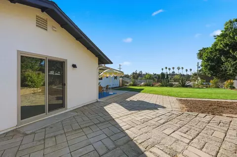 Exterior - 212 Casper Ln, Vista, CA 92084 photo 7 of 9