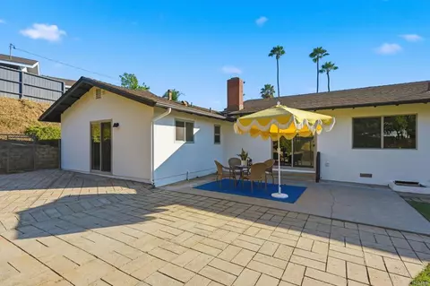 Exterior - 212 Casper Ln, Vista, CA 92084 photo 5 of 9