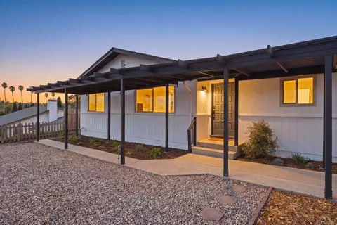 Exterior - 212 Casper Ln, Vista, CA 92084 photo 9 of 9