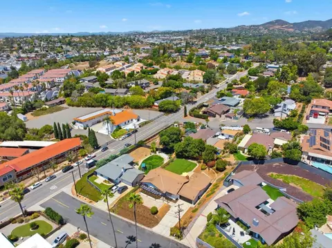 View/Area - 212 Casper Ln, Vista, CA 92084 photo 12 of 15