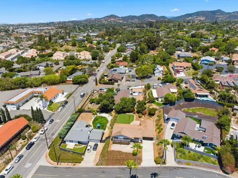 View/Area - 212 Casper Ln, Vista, CA 92084 photo 13 of 15