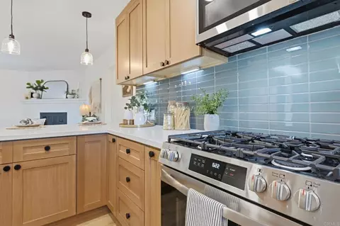 Kitchen - 212 Casper Ln, Vista, CA 92084 photo 6 of 10