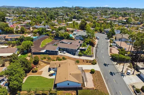View/Area - 212 Casper Ln, Vista, CA 92084 photo 7 of 15