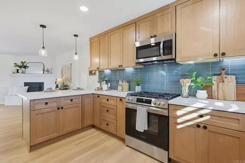 Kitchen - 212 Casper Ln, Vista, CA 92084 photo 5 of 10