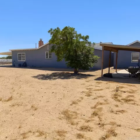 Exterior - 37076 Calico Blvd, Yermo, CA 92398 photo 2 of 3