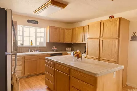 Kitchen - 37076 Calico Blvd, Yermo, CA 92398 photo 1 of 2