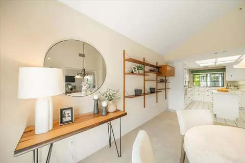 Entry Way - 29142 Laurel Valley Dr, Vista, CA 92084 photo 1 of 4