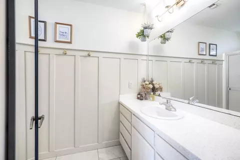 Bath - 935 Tanya Ln, Fallbrook, CA 92028 photo 1 of 3