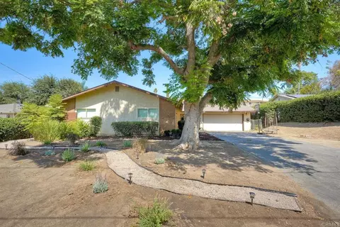 Exterior - 935 Tanya Ln, Fallbrook, CA 92028 photo 1 of 8