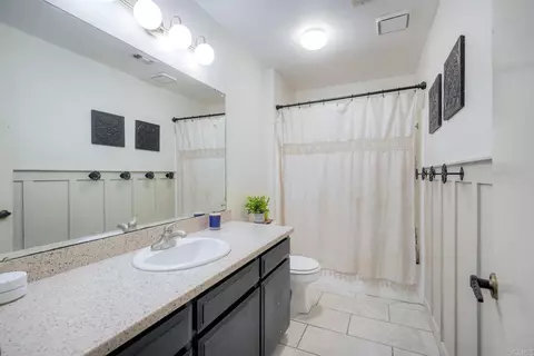 Bath - 935 Tanya Ln, Fallbrook, CA 92028 photo 2 of 3