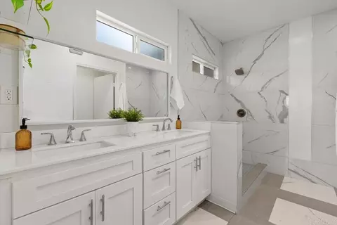 Bath - 2016 Winchester St, Oceanside, CA 92054 photo 3 of 5