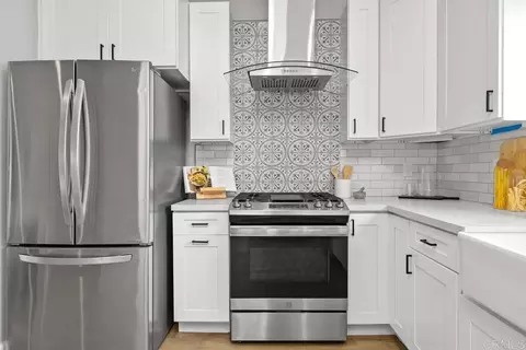 Kitchen - 2016 Winchester St, Oceanside, CA 92054 photo 3 of 4
