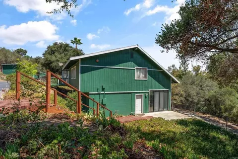 Exterior - 4439 La Canada, Fallbrook, CA 92028 photo 4 of 23
