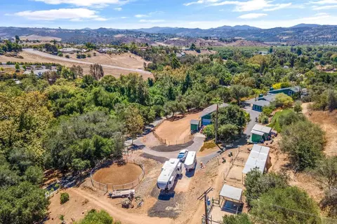 View/Area - 4439 La Canada, Fallbrook, CA 92028 photo 3 of 7