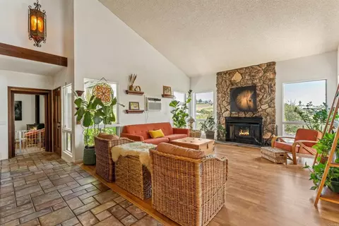 Living - 4439 La Canada, Fallbrook, CA 92028 photo 1 of 9